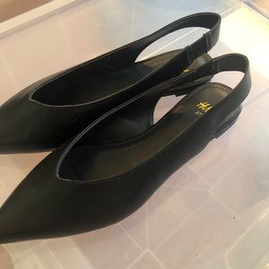H&M Pointed Toe Flats size 7 NWOT